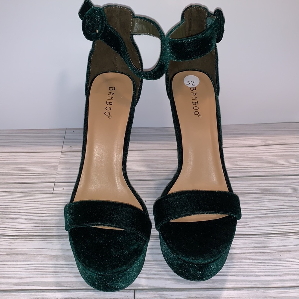 Bamboo Women's Chunky Heel Platform Sandal with Ankle Strap, Green S…